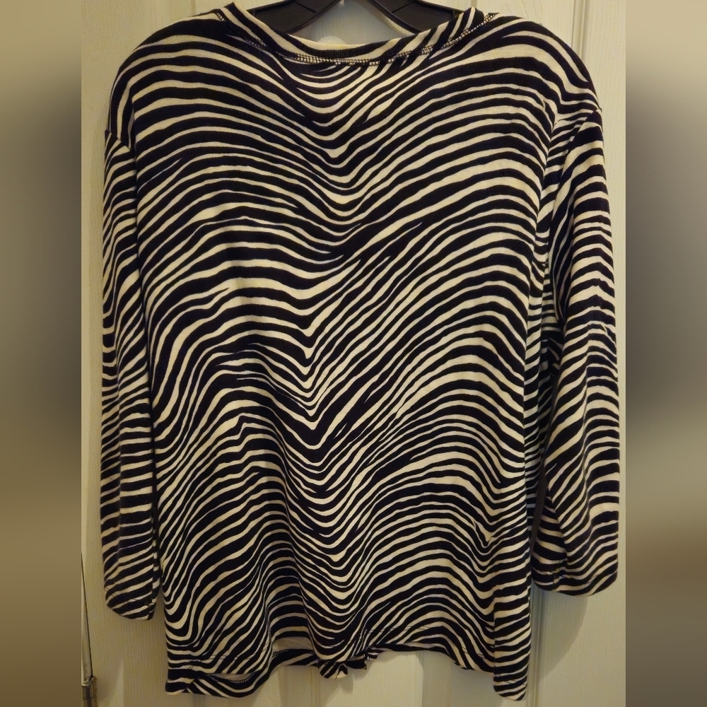 Rafaella Black & White Zebra Print Long Sleeve Cardigan Sweater-Size 1X - Picture 3 of 6